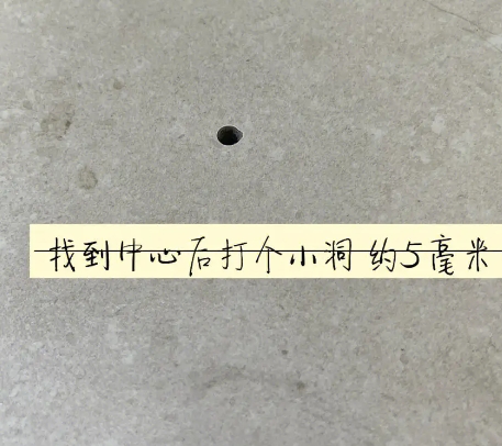 桦南瓷砖空鼓维修公司专业解答在瓷砖铺贴过程中，如果砂料搅拌不均匀，将会带来以下问题